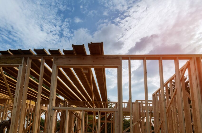 Homebuilder Sentiment Suddenly Drops Amid Affordability Issues